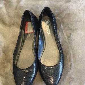 New Mootsies Tootsies Black sparkle cozy flats